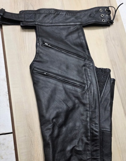 MC925 - Natural Leather 4 Snaps Chaps